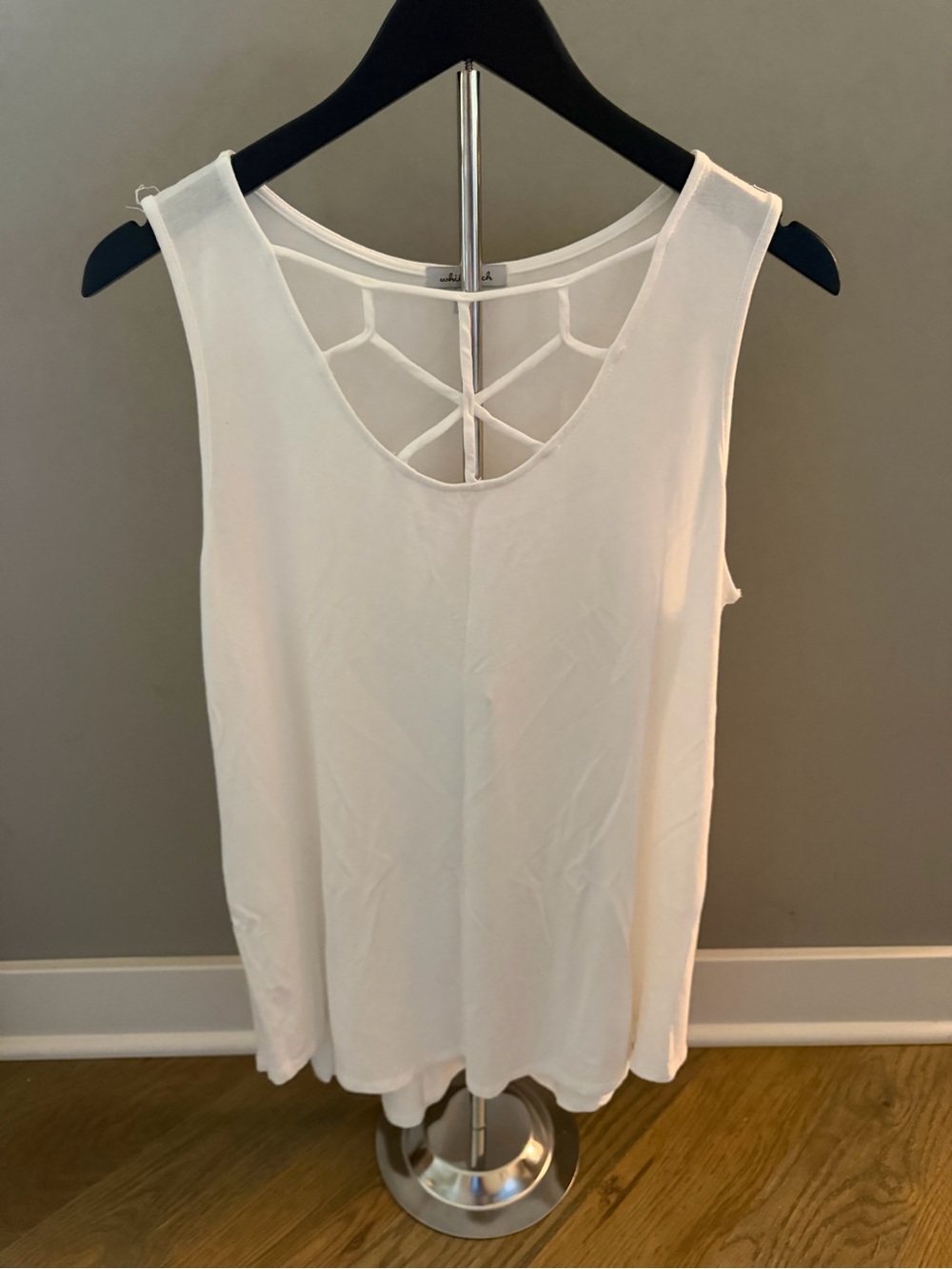white birch White Sleeveless Tank Lattice neckline Detail size medium